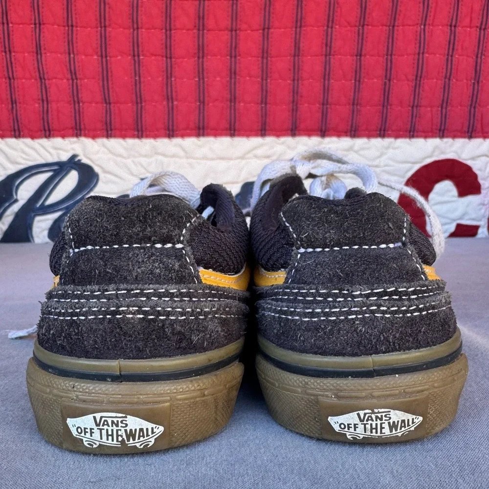 Vans solid are casual