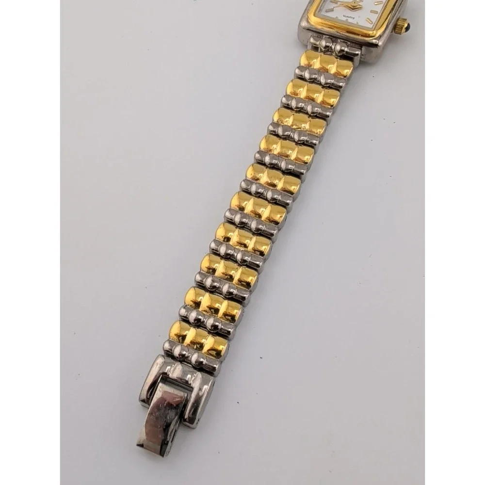 Gloria Vanderbilt II Women's Watch 17mm Case Two Tone 6.75