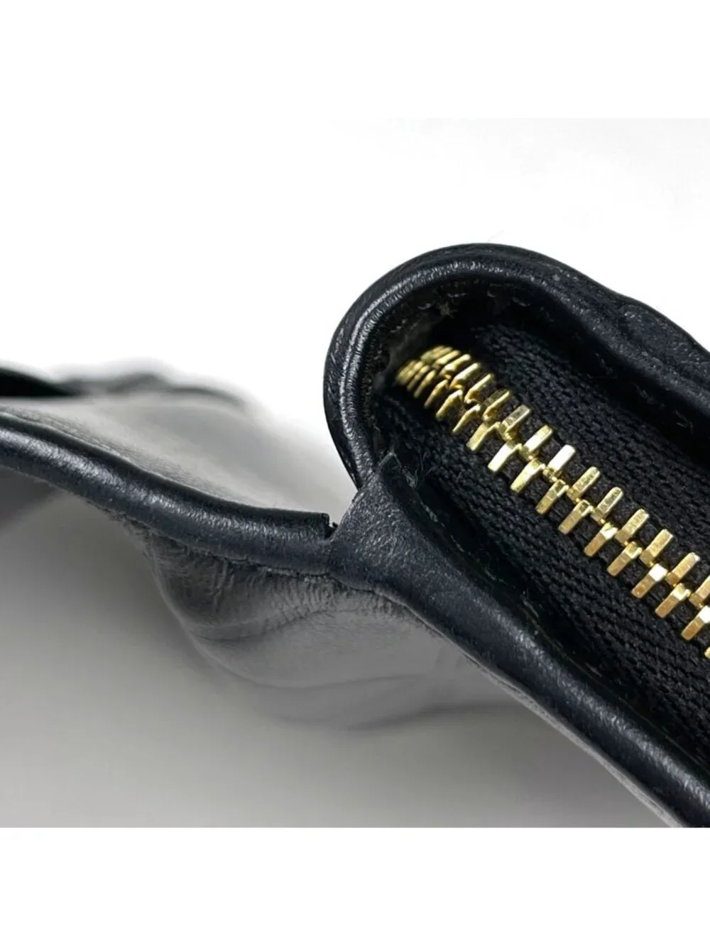 Prada this authentic