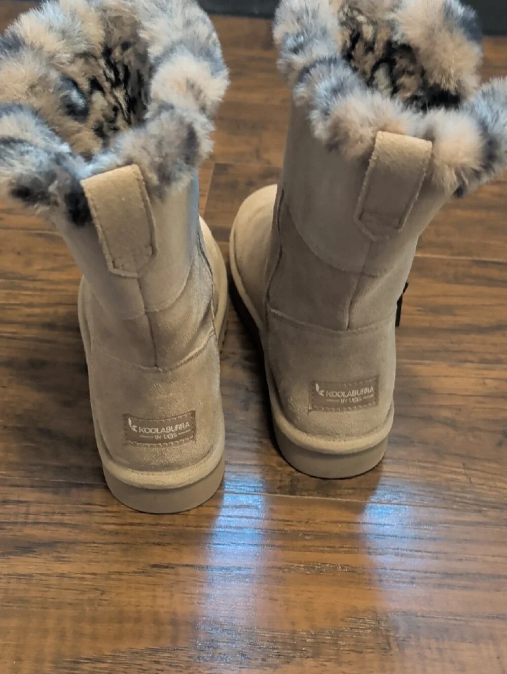 Koolaburra cozy tan