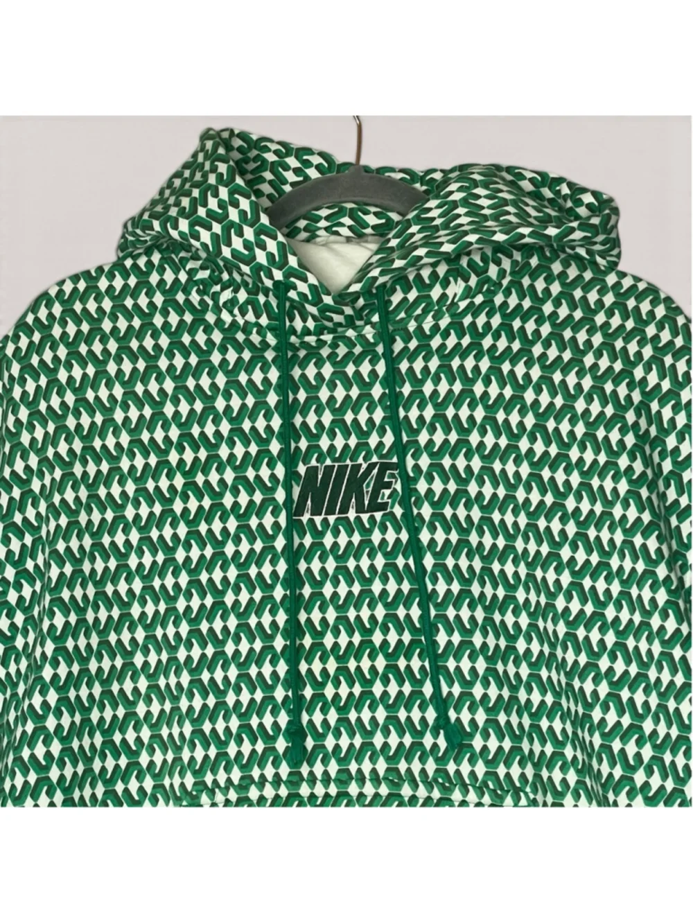 Nike pullover hoodie
