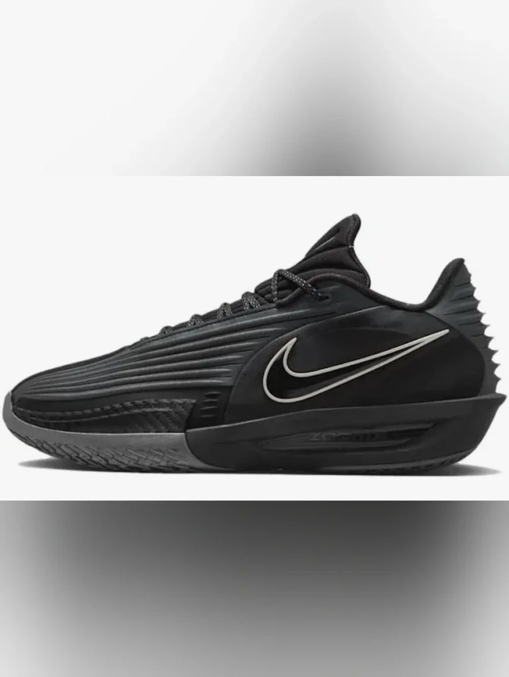 Nike label top