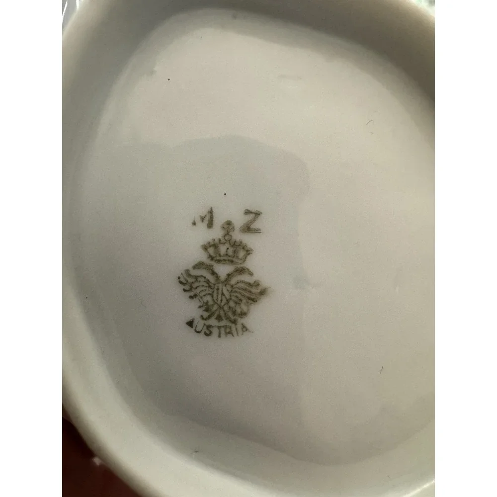 MZ Austria antique leaf