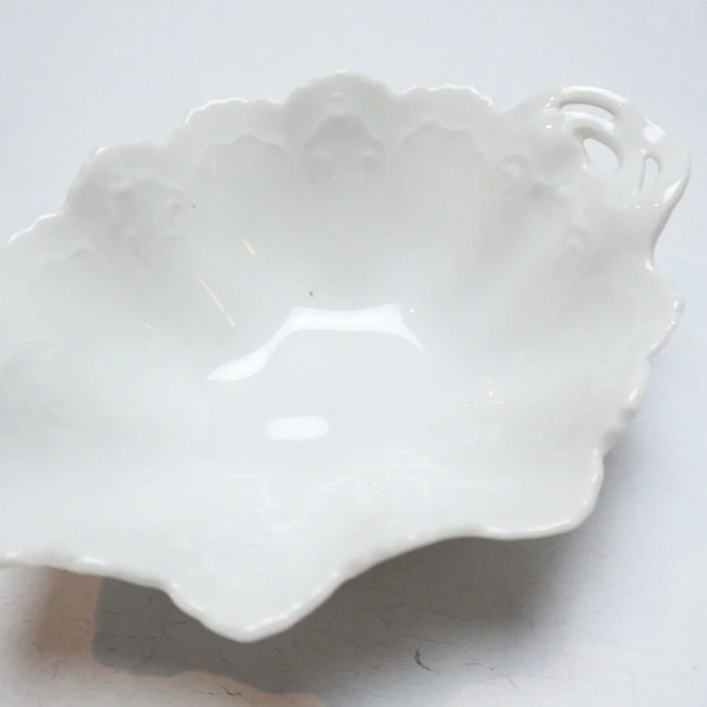 MZ Austria antique leaf