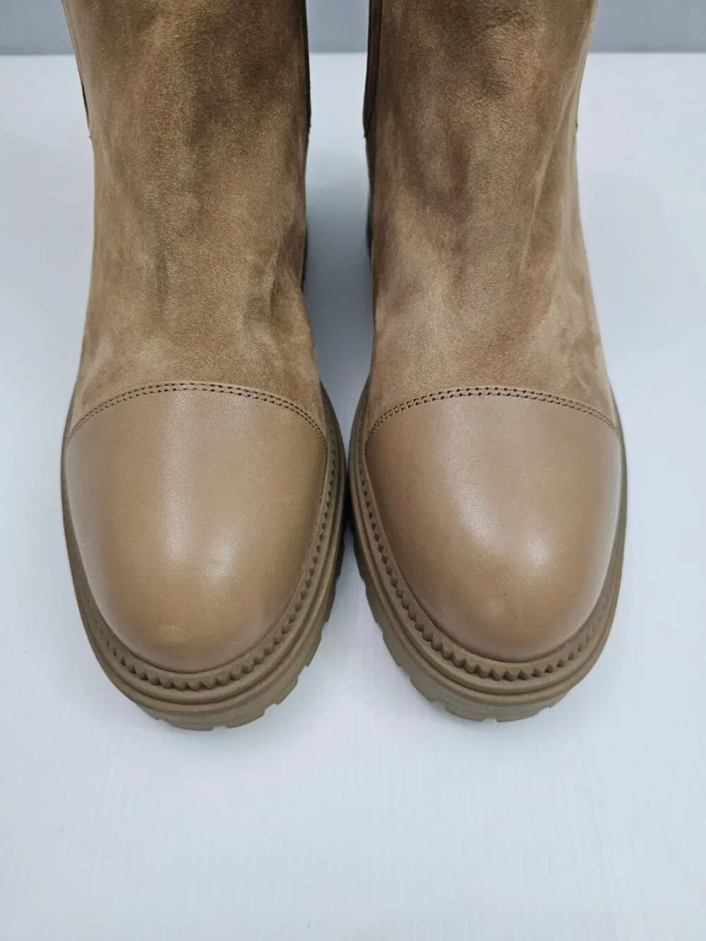 Marc Fisher LTD Hadria Chelsea Ankle Boot Natural Tan Suede Cap Toe Womens 9