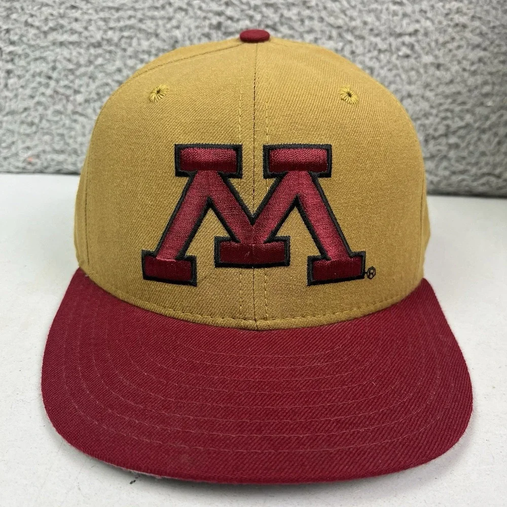 Vintage 90s Minnesota Gophers New Era Pro Model Hat Cap 100% Wool USA Made 7 1/8