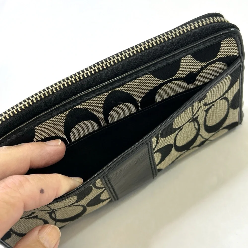 Coach vintage zip