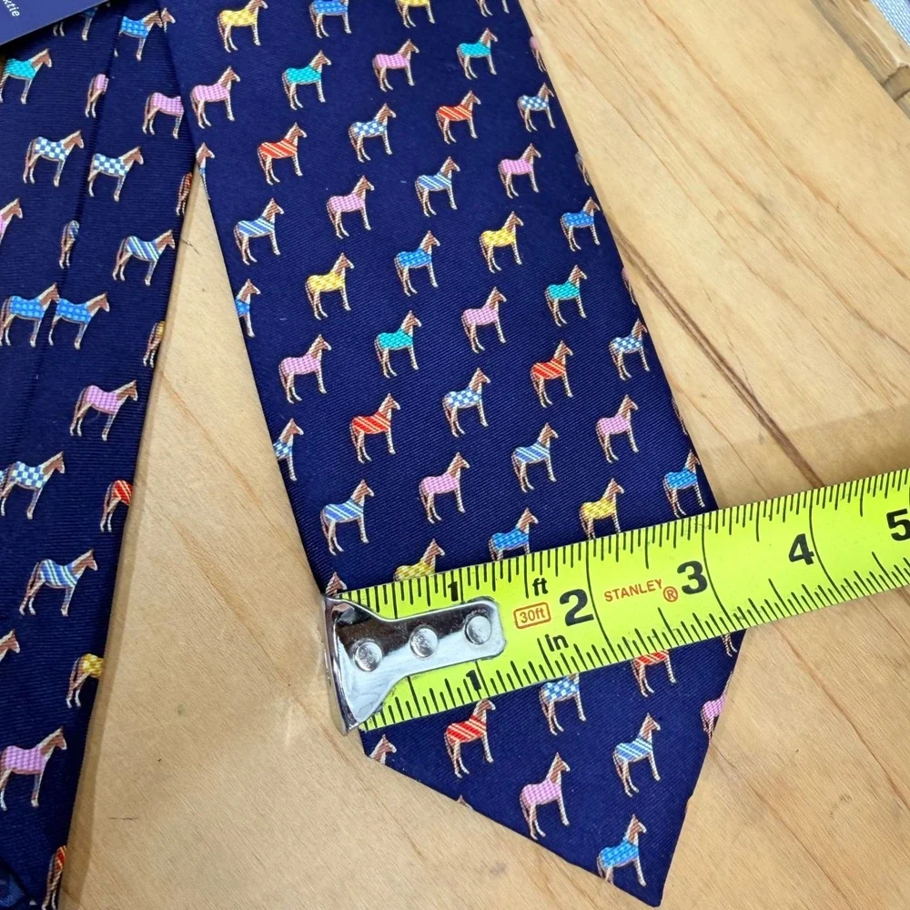 Alynn silk necktie