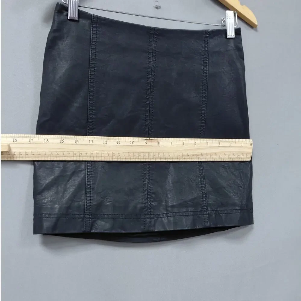 LA9 Free People Metal Black Leather Exposed Back Zip Mini Skirt Women Size 4