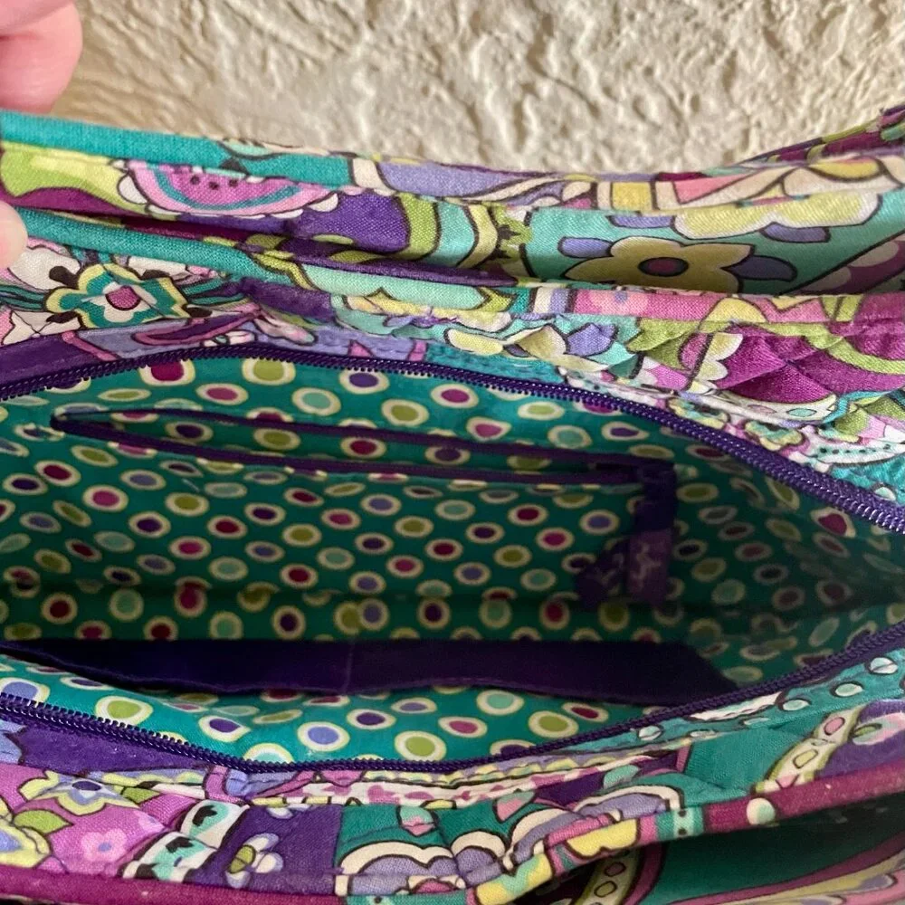 Vera Bradley main compartments
