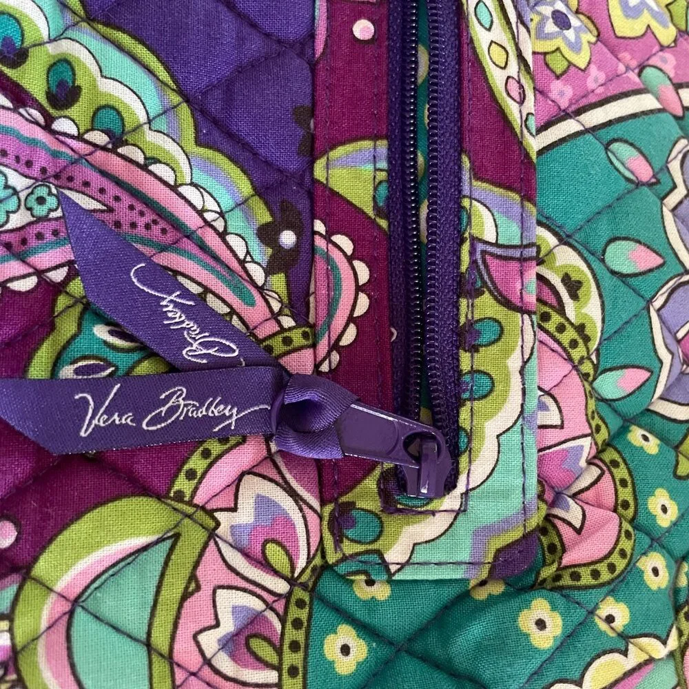 Vera Bradley main compartments