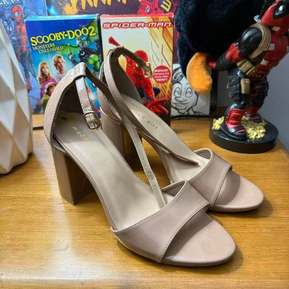 Cream and‎ tan Madden heels - size 8