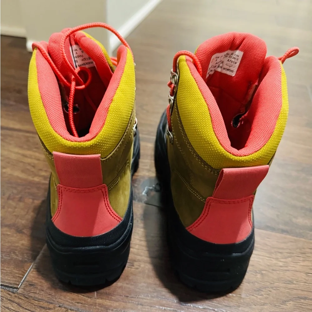 Timberland wore once