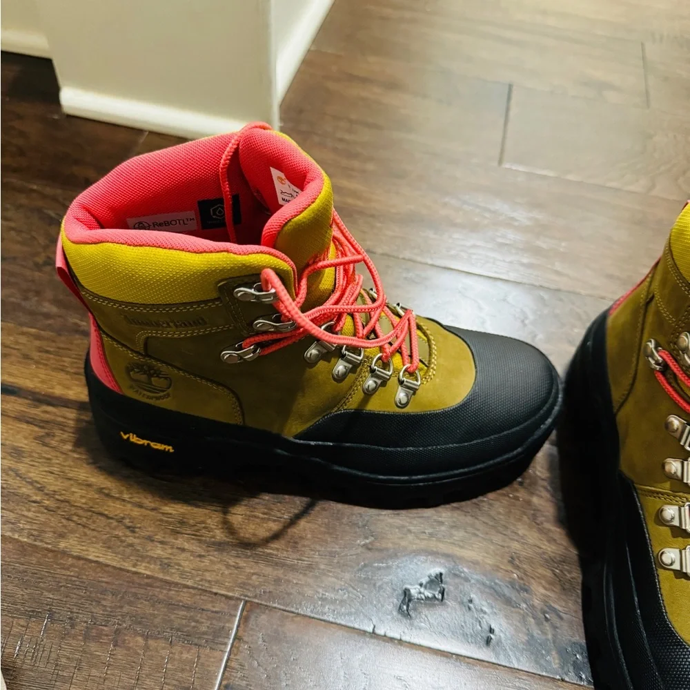 Timberland wore once