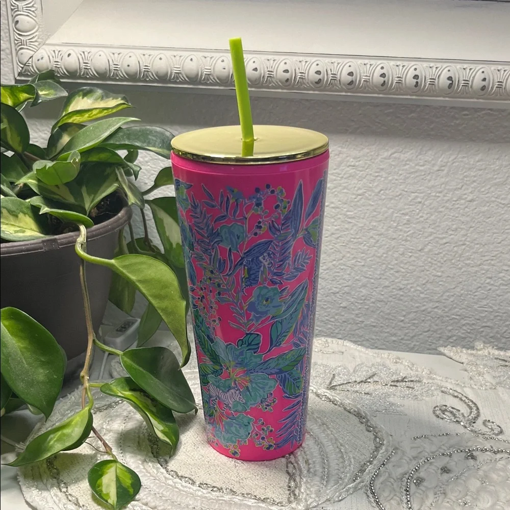 NWOT Lilly Pulitzer Lil Earned Stripes Tumbler
