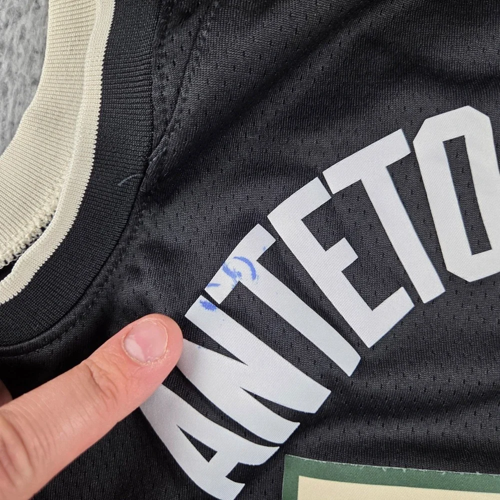 Nike Milwaukee Bucks Giannis Antetokounmpo Jersey Small‎ 40 NBA Black Statement