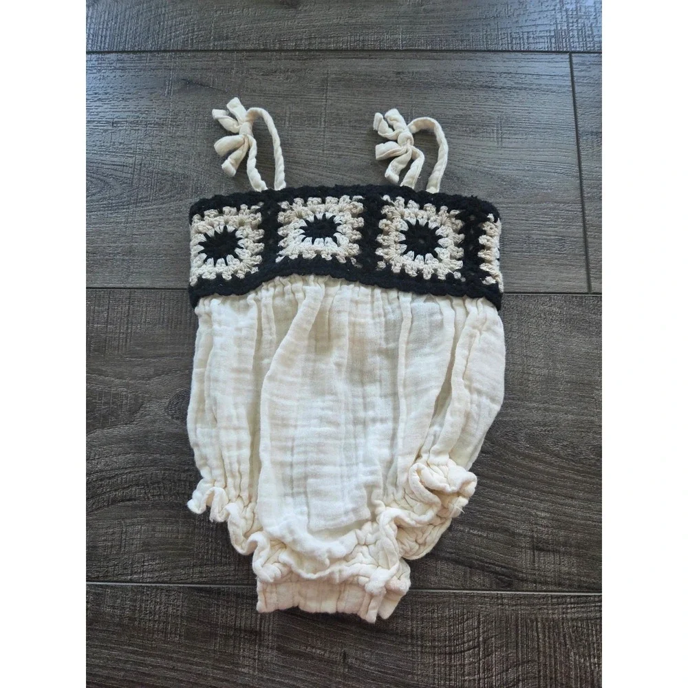 Old navy baby‎ girl romper 0-3 mos