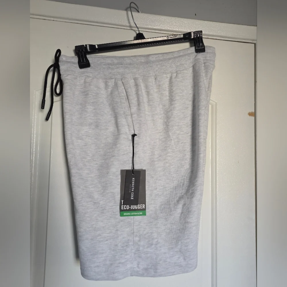 Men's Kenneth Cole Shorts L The Echo Jogger Organic