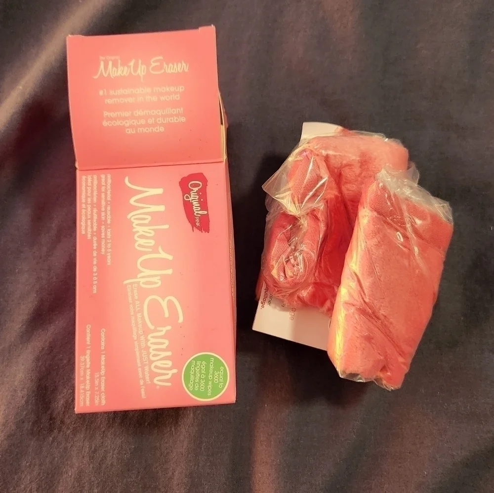 The Original MakeUp Eraser Pink