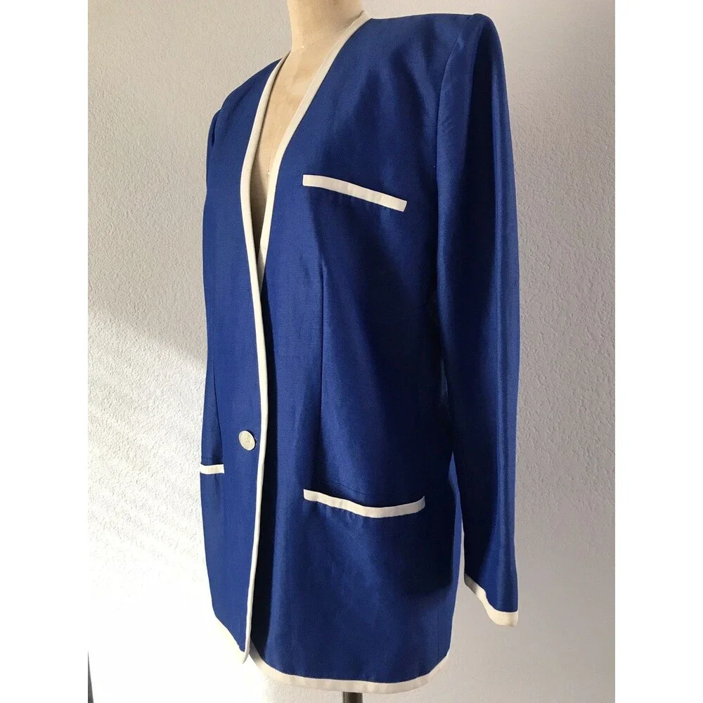 Vintage chic cobalt