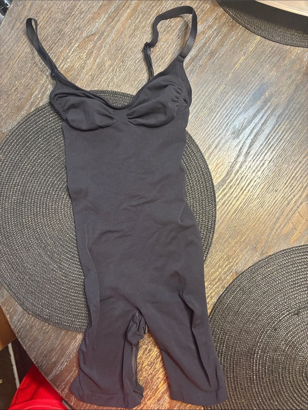 SKIMS Black seamless Sculpting mid thigh medium shortie Bodysuit (smokers)
