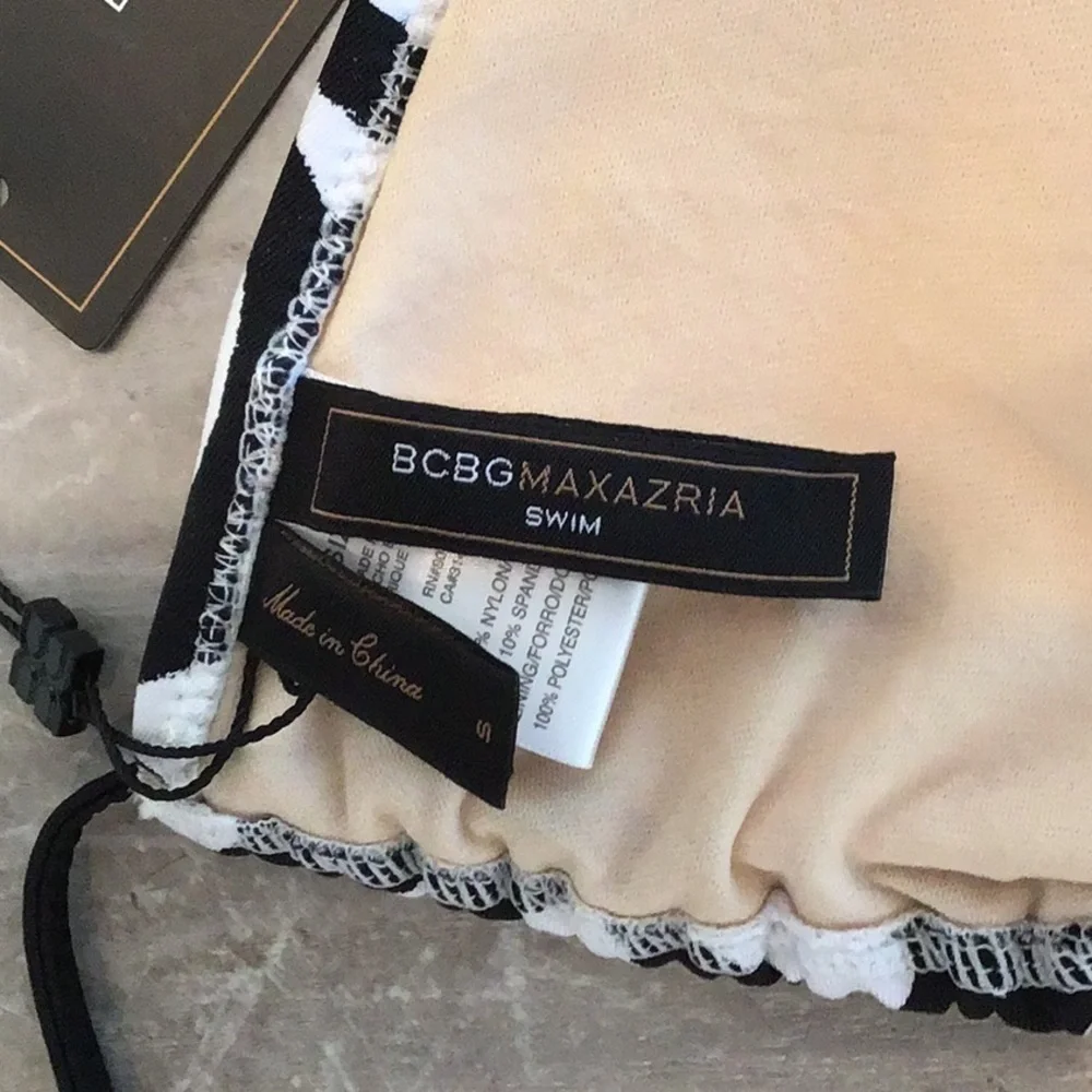 BCBGMaxAzria triangle string