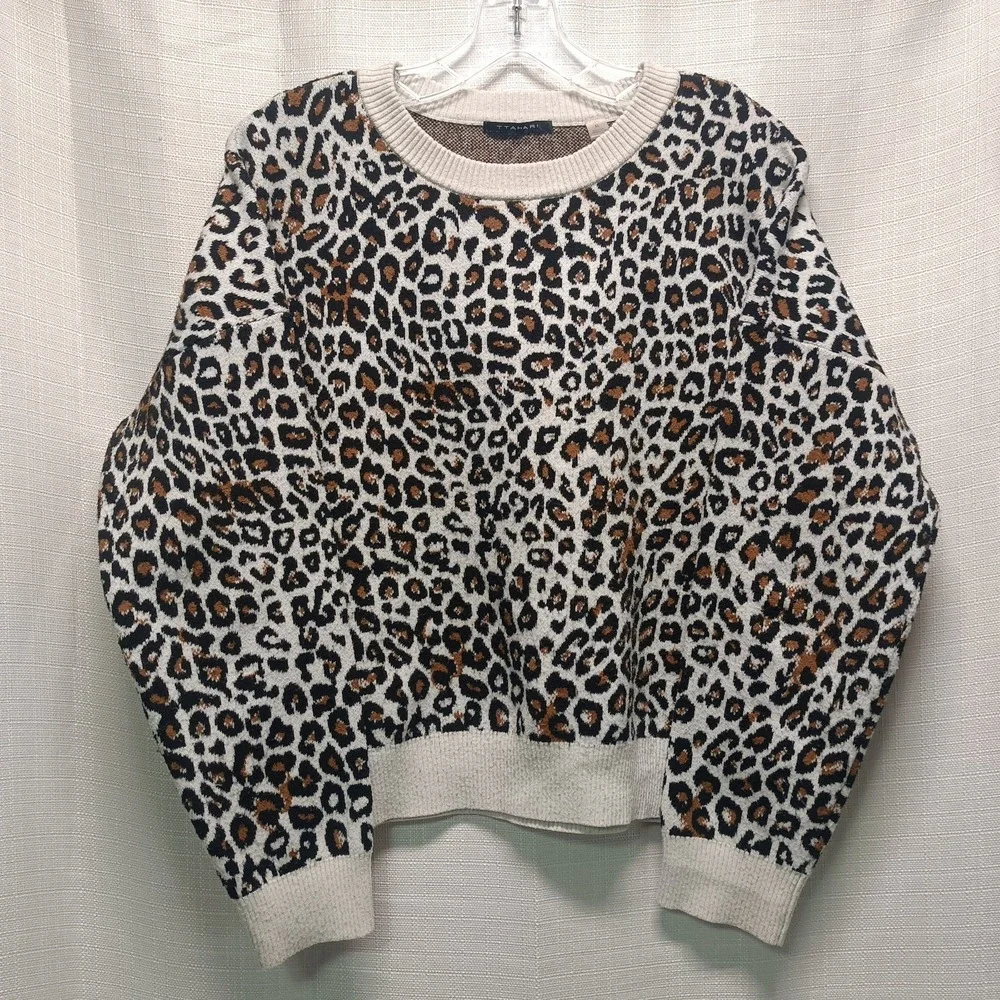 T Tahari Sweater Women XL Cream‎ Leopard Animal Print Pullover Crew Neck Casual
