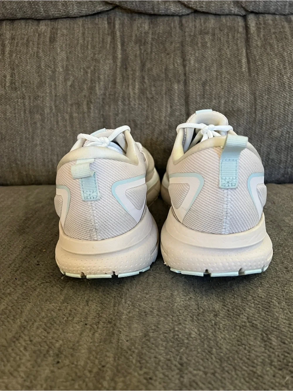 Brooks excellent used