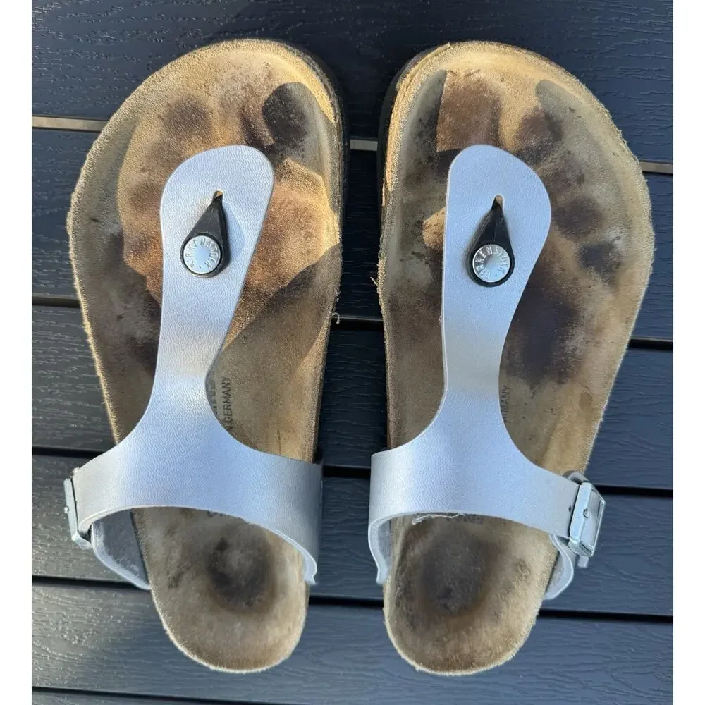 Birkenstock product pair