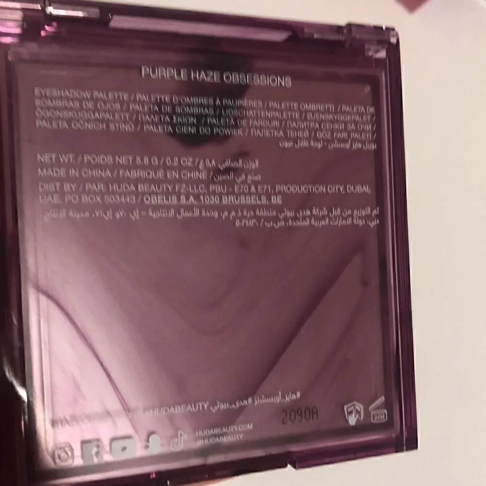 HUDA BEAUTY brand new