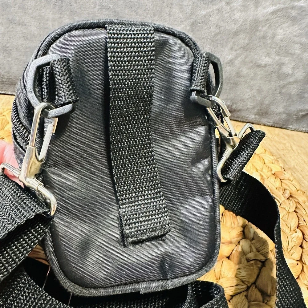 Samsonite item shown