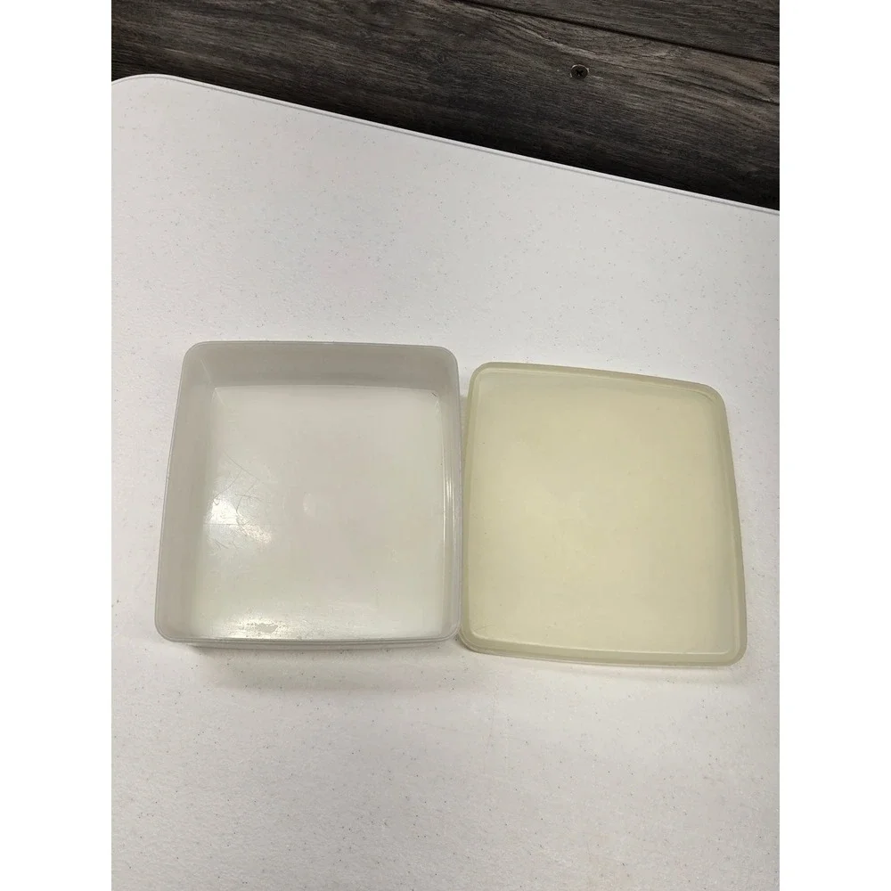 Tupperware vintage square