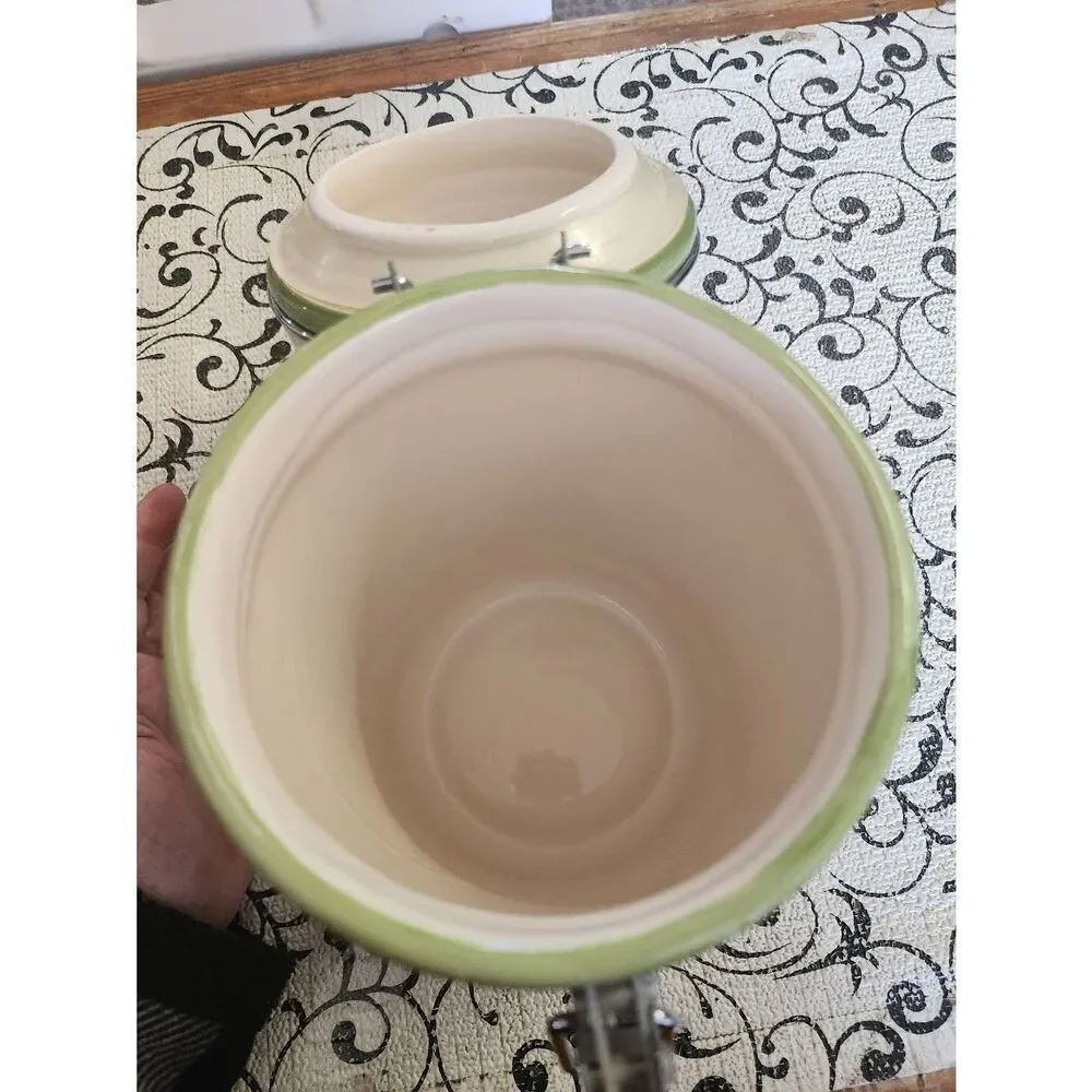 No Brand ceramic canister