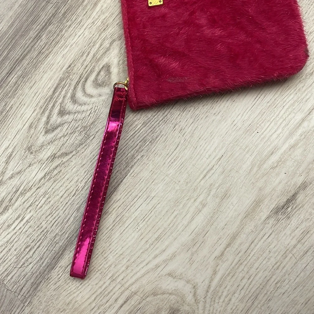 ipsy sparkly pink