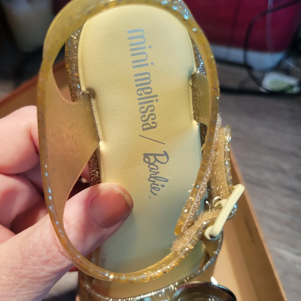 Melissa new box