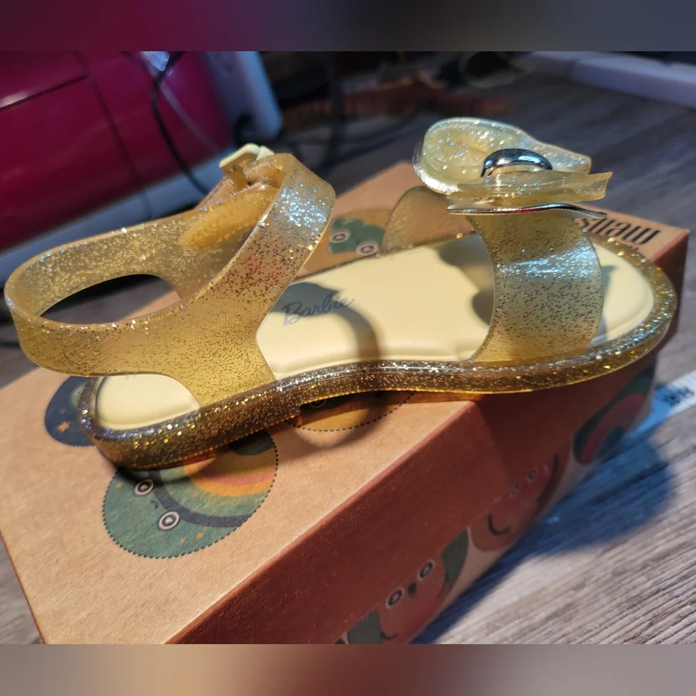 Melissa new box
