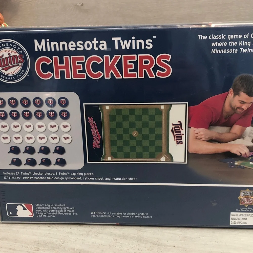 MLB poms new