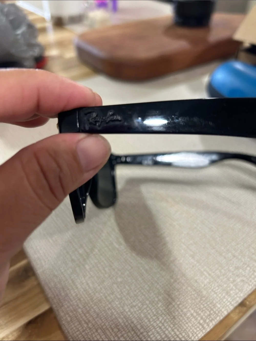 Ray-Ban iconic ray