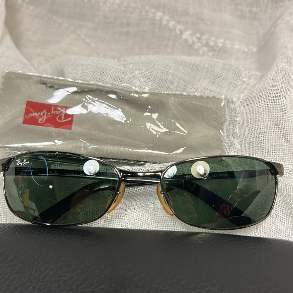 Ray-Ban vintage Flight sunglasses with case