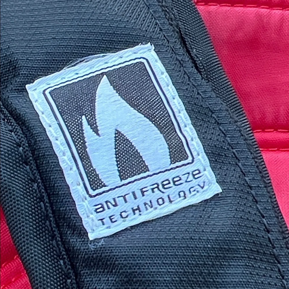 CamelBak Zoid Anti-Freeze Technolgy Snow Hydration Backpack Black/Red/Grey