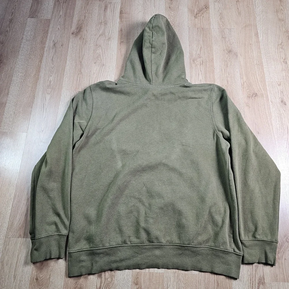 The North Face check pictures
