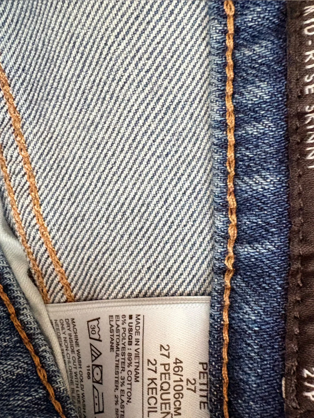 Banana Republic leg appeal