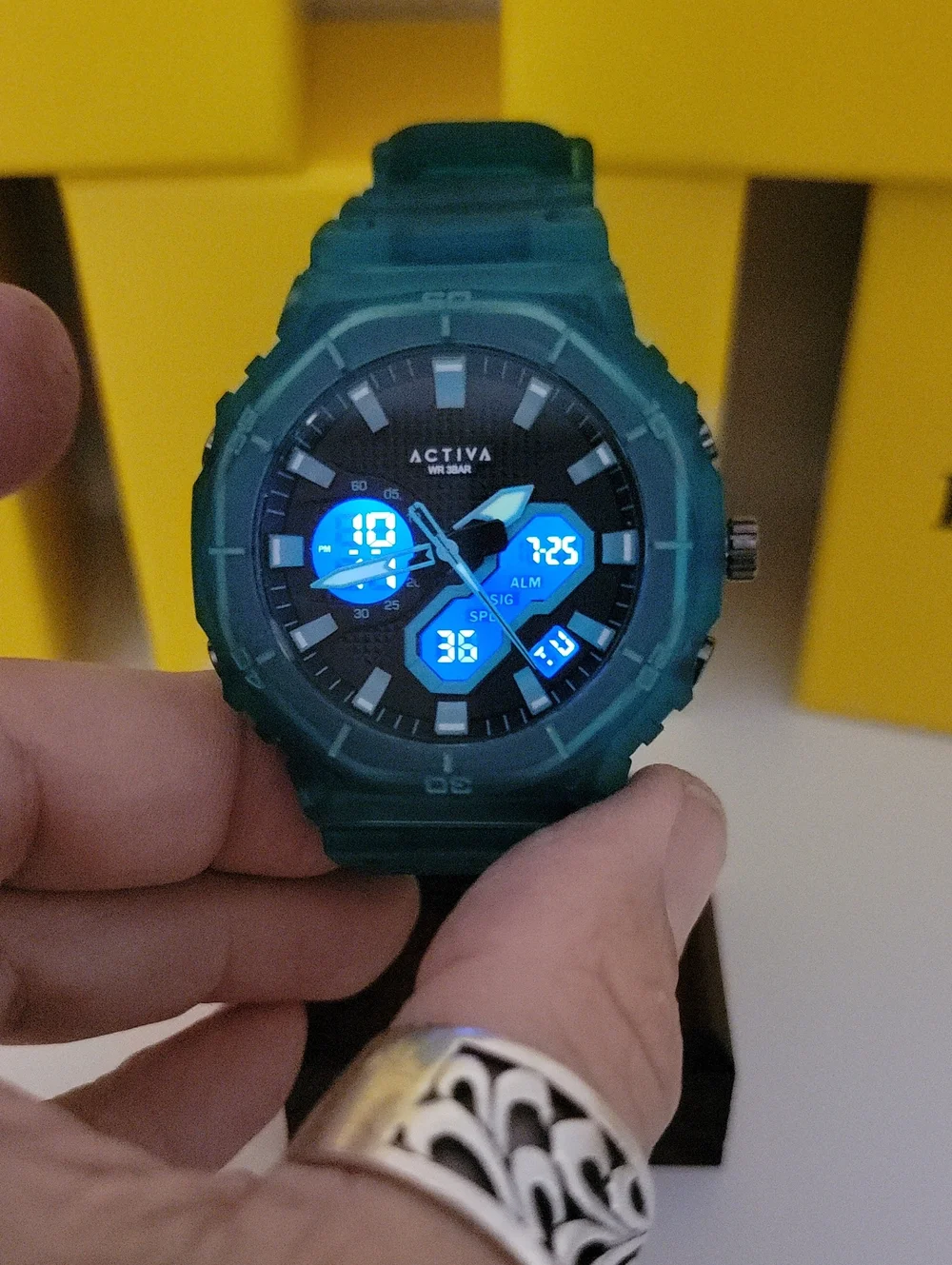 Activa bold teal