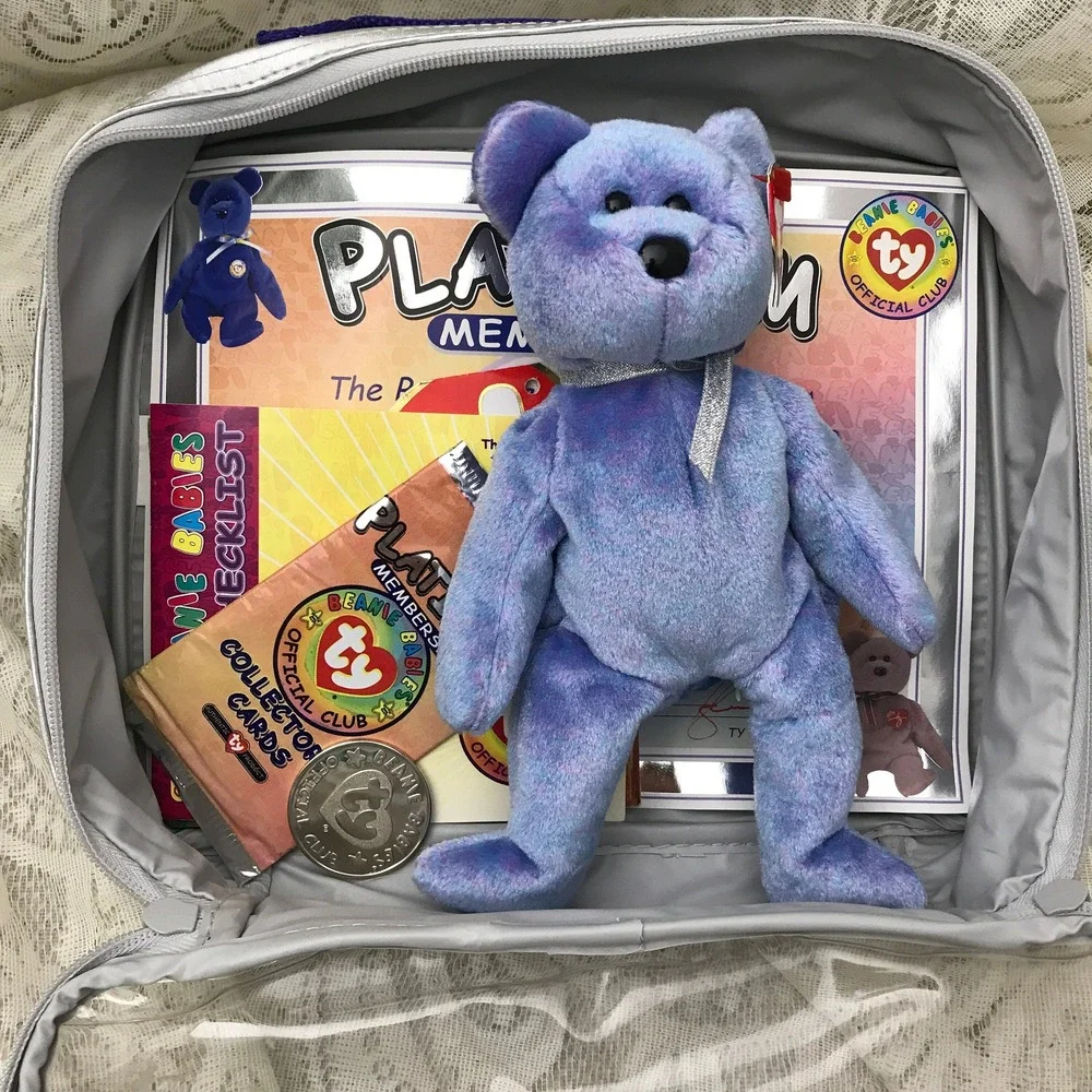 The Unbranded Brand ty beanie