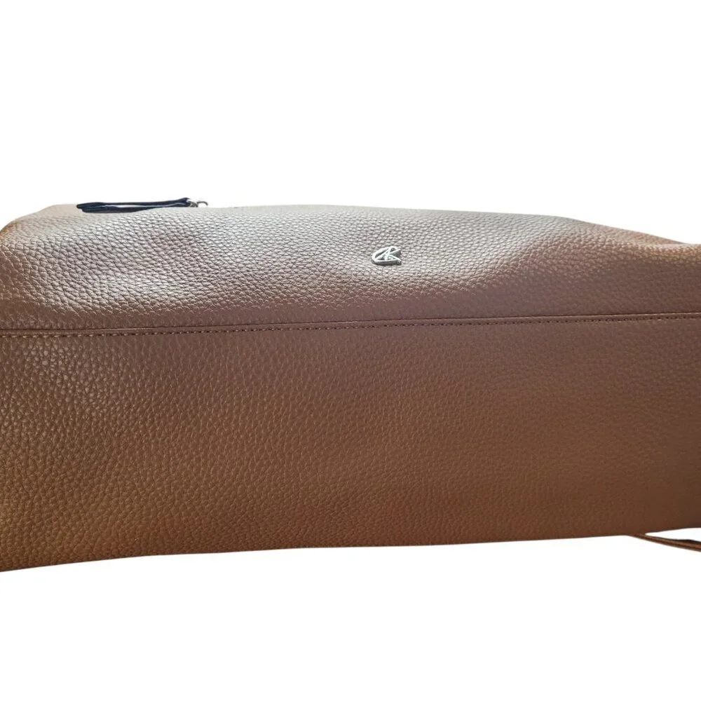 Kate & Alex storage strap two
