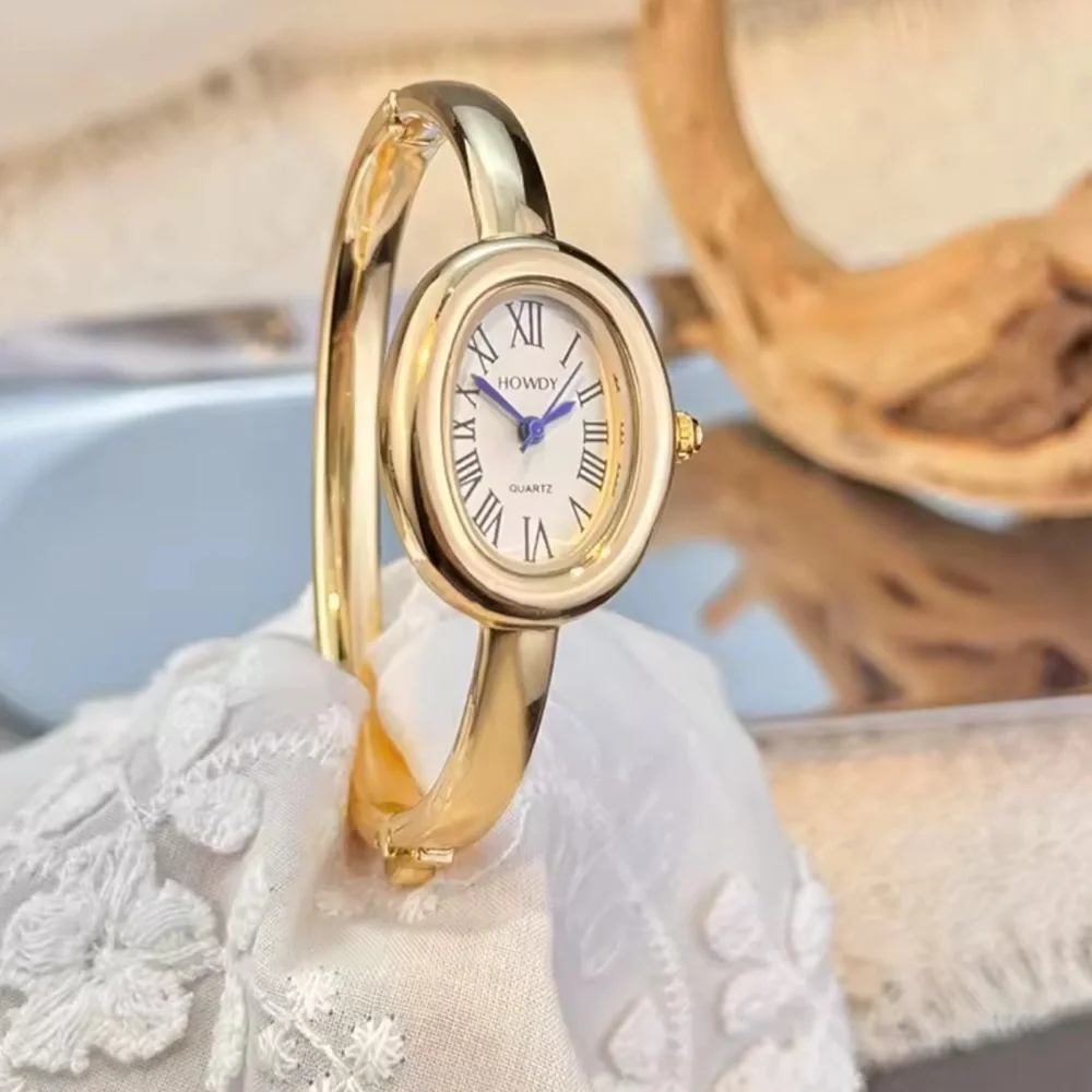 Anthropologie hands features