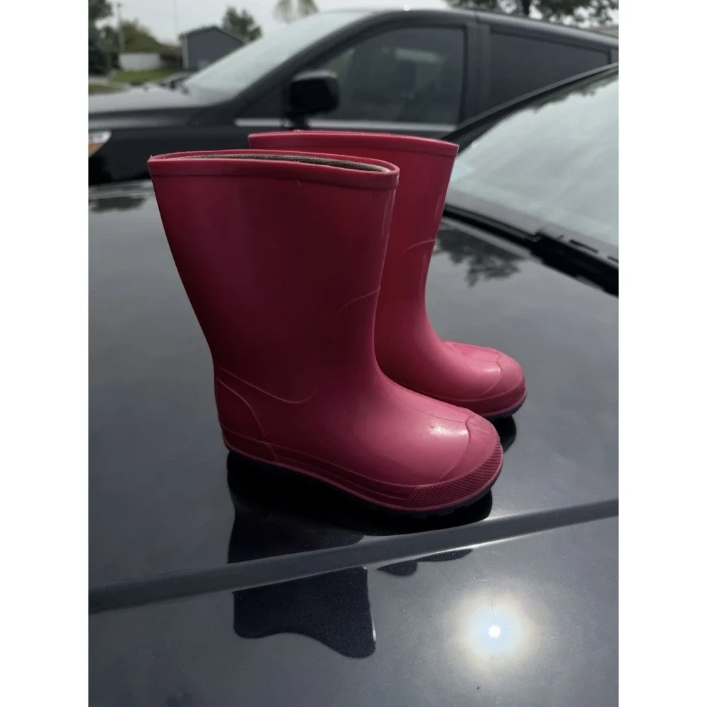 The Unbranded Brand cute bright