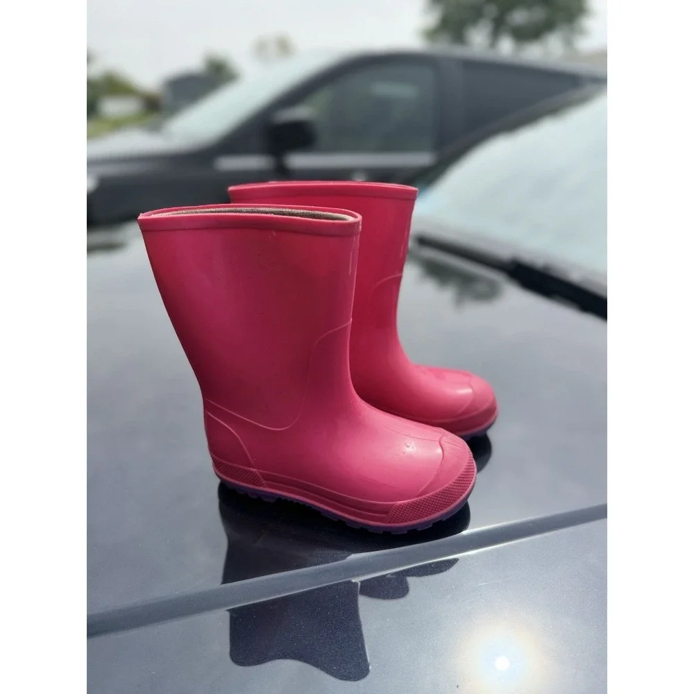 The Unbranded Brand cute bright
