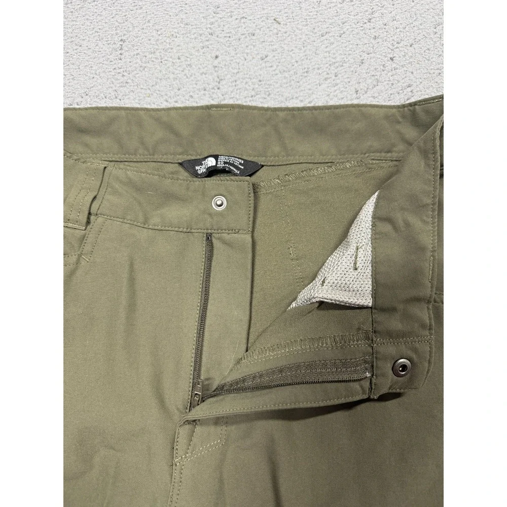 The North Face Pants Mens 30x31 Green Nylon Stretch Outdoor Hiking Chino Casual
