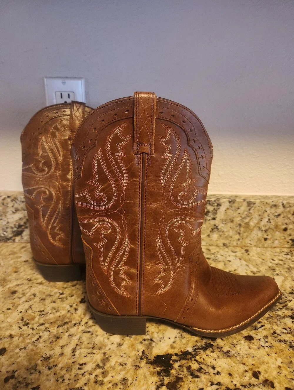 Ariat pre owned